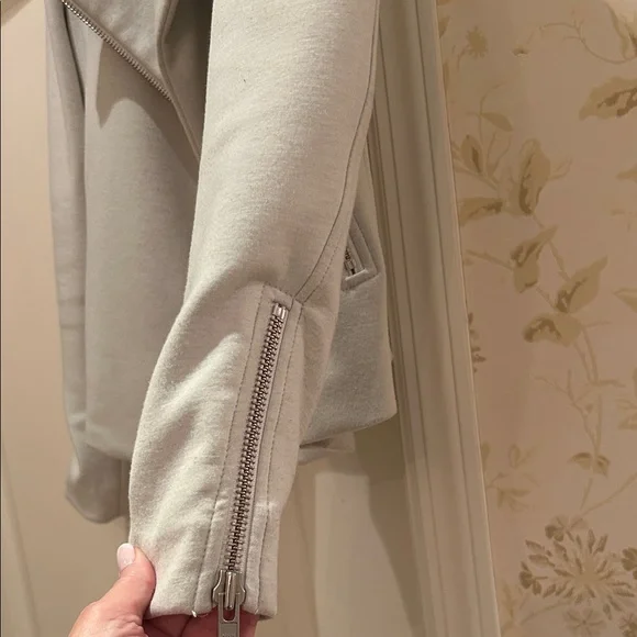 Joe Fresh Light Gray Moto-Style Jacket blazer Size XS. Soft beautiful fabric - Picture 4 of 5
